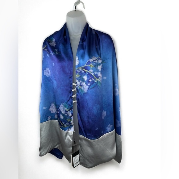 SHENG TANG PEONY 100% Silk Wrap/Shaw Convertible 20x70 Blue, Ivory, New w/tags - Picture 1 of 13